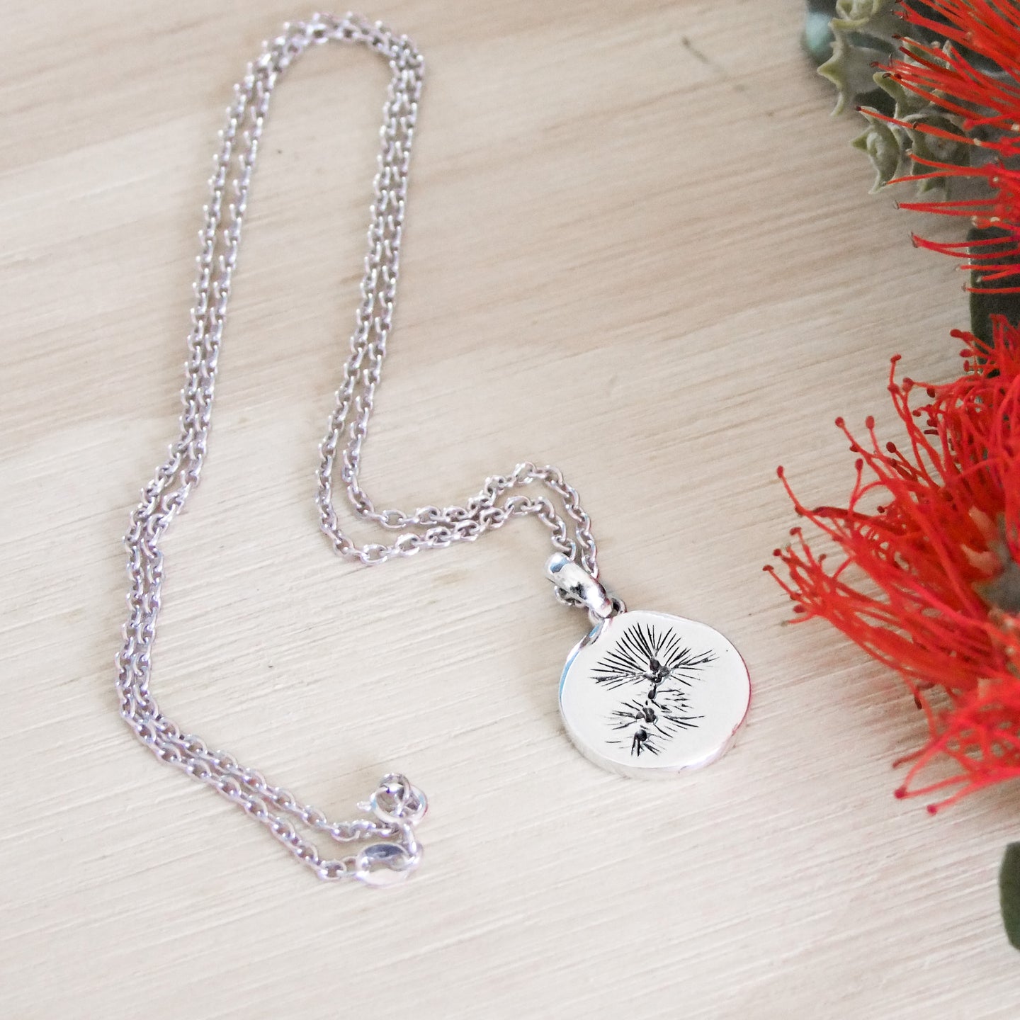 U-chus Flower Engraved Silver Pendant Necklace | Sterling silver 925 | Bottlebrush
