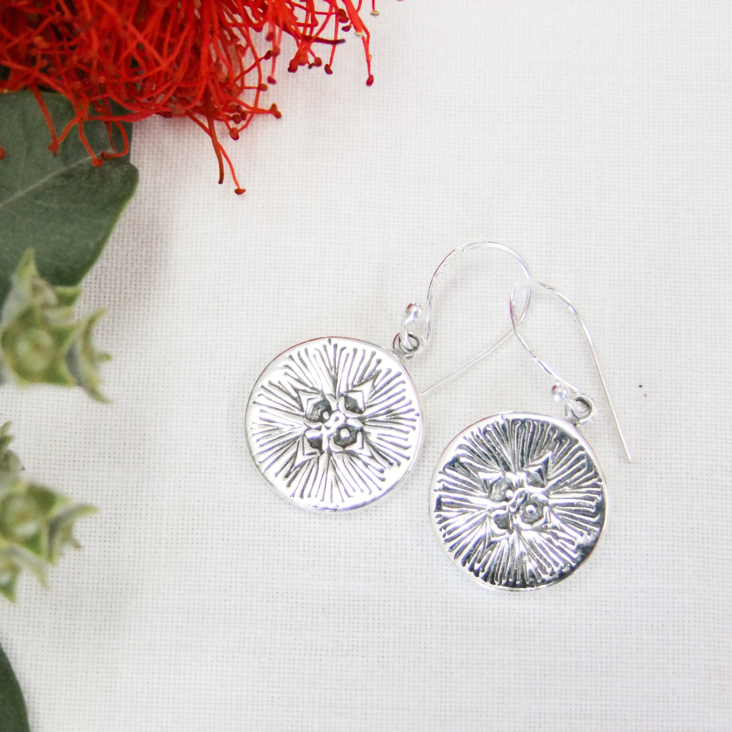 U-chüs Eucalyptus Flower Engraved Silver Earrings | Sterling Silver 925