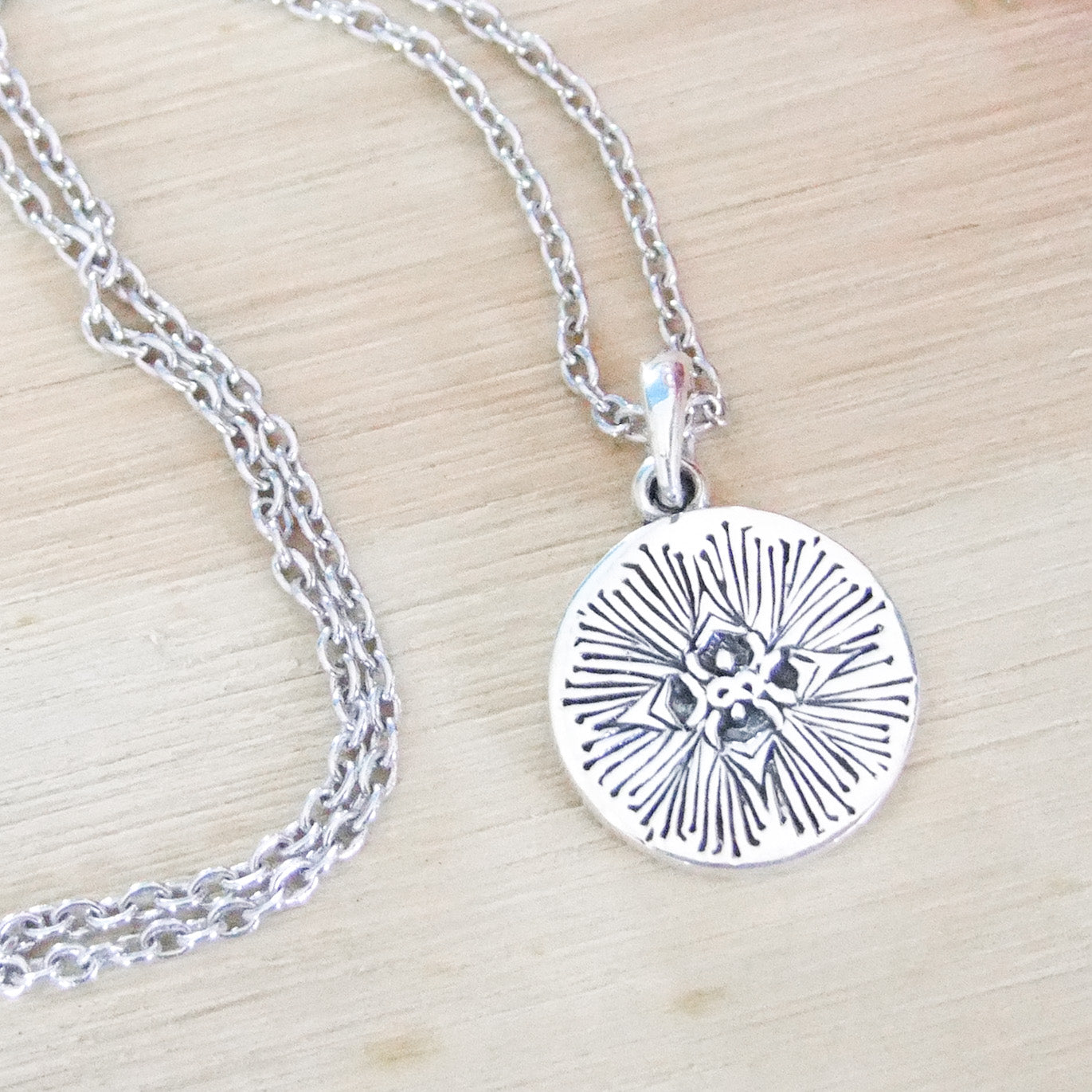 U-chus Flower Engraved Silver Pendant Necklace | Sterling silver 925 | Eucalyptus