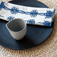 Load image into Gallery viewer, Wattle Organic Cotton Napkin Set in Blue
